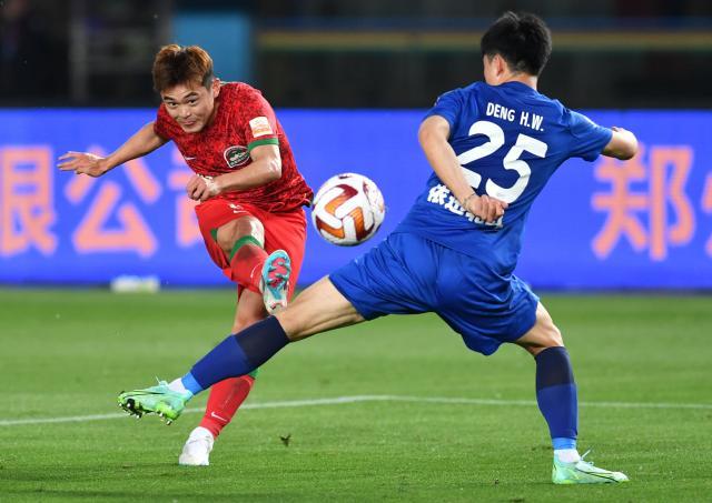 【中超】黄紫昌耍单车破门阿齐兹绝平 河南1比1三镇